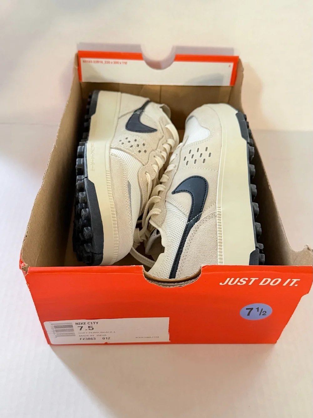 Nike CITY Sneakers 